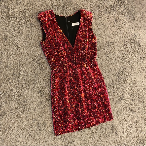 Helsi NEW Jodi Plunging Sequin Mini Dress In Merlot Size M - Picture 7 of 16